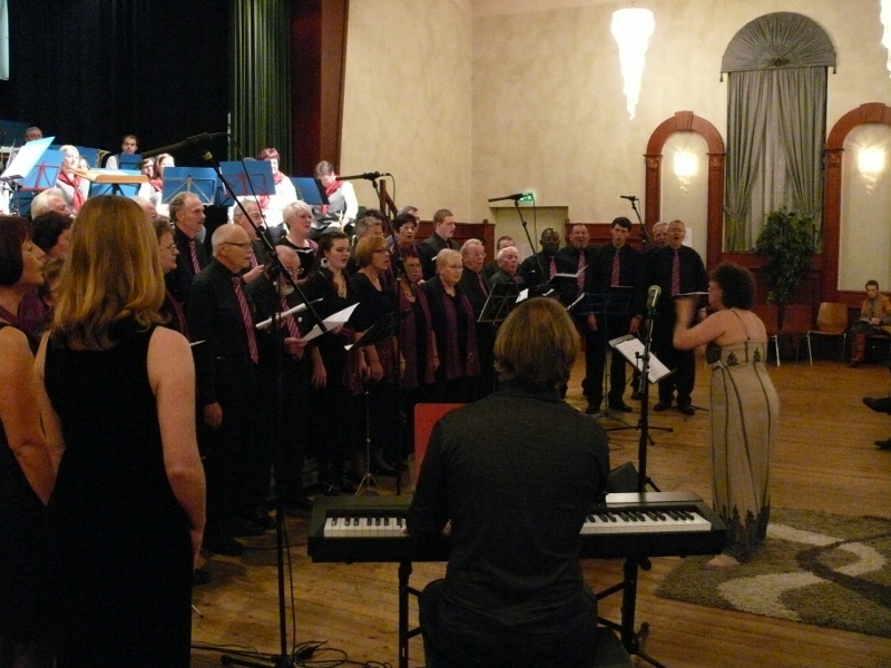 05.11.2011: Blech trifft Stimme  4. Konzert mit dem Blasmusikverein